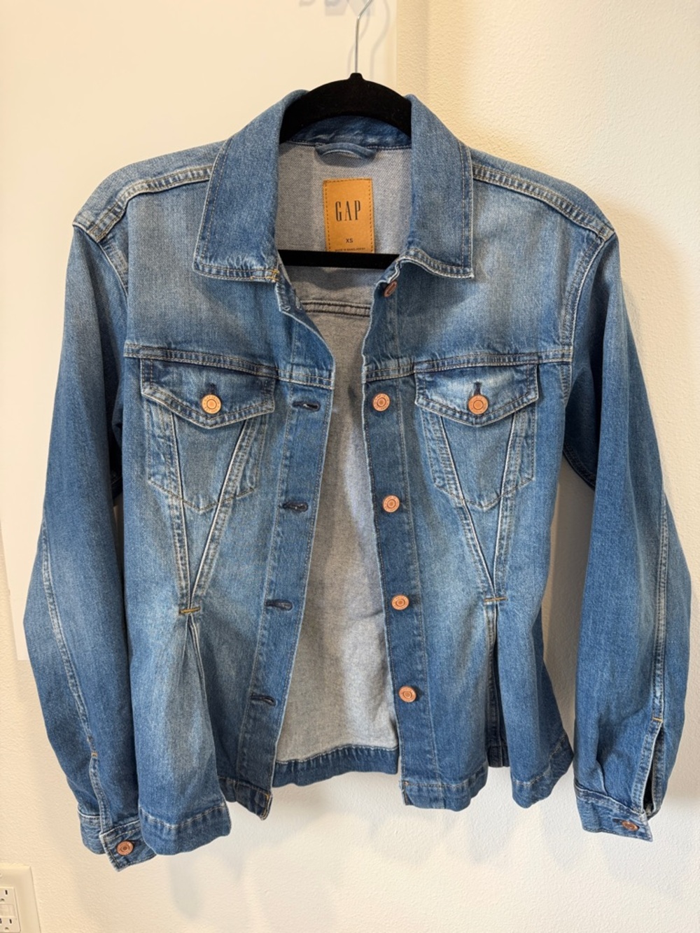 GAP Medium Wash Denim Jacket - Blue